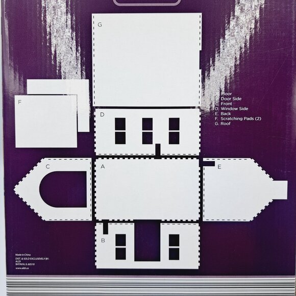 Farmhouse White House Cat or Small Animal House with Cardboard Scratching Boards - Picture 6 of 6